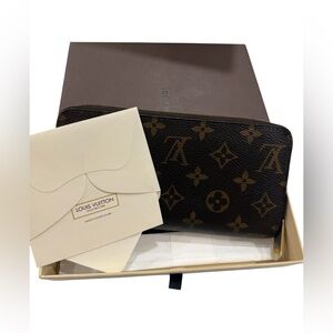 Louis Vuitton Monogram Zippy Wallet With Box